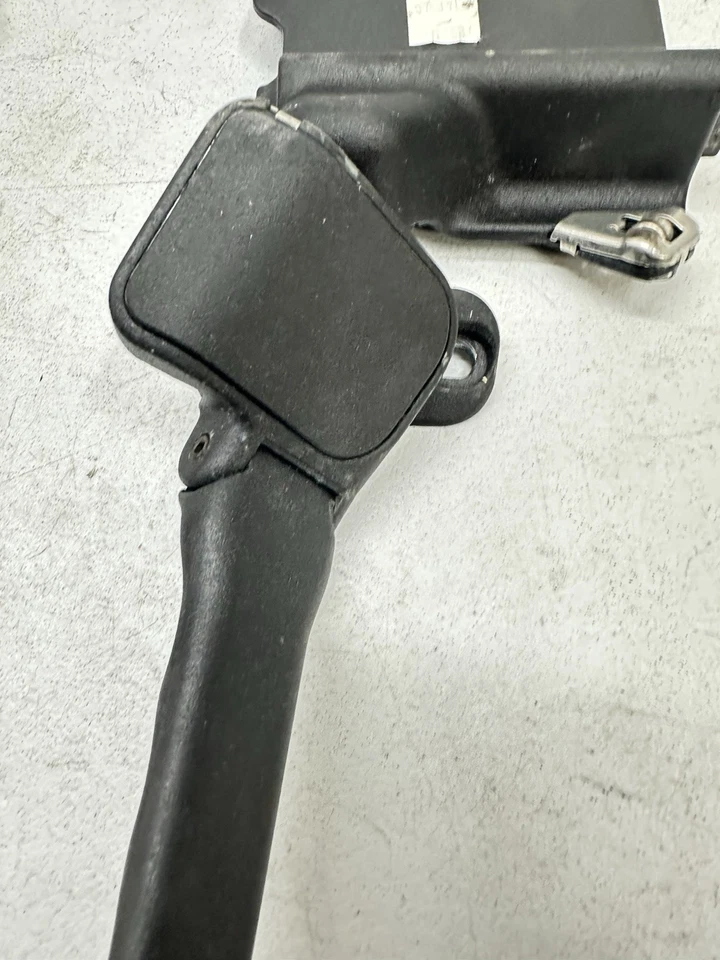 05-14 FORD MUSTANG CONVERTIBLE TECHO SUPERIOR BLOQUEO CIERRE BISAGRAS ARCO ABRAZADERA S7 Foto 4 de 4