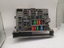 BMW 1 3 SERIES E87 E90 E91 E92 E93 Power Distribution Board Fuse Box 6906607
