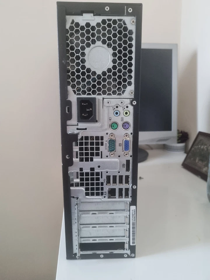 HP Compaq 8000 Elite - Core 2 Duo E8400 8GB Ram 250GB HDD with Linux Mint 22.1 - Image 2 of 4