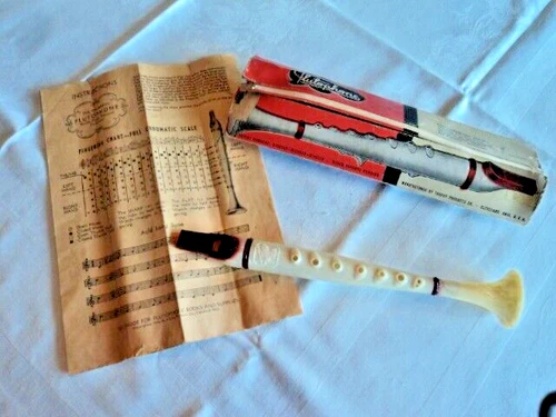 1952 THOMPSON FLUTOPHONE BY TROPHY PRODUCTS - IN ORIGINAL BOX AND INSTRUCTIONS