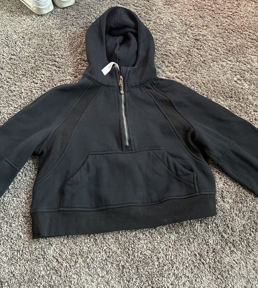 Lululemon Scuba Oversized Cropped Black Half Zip Hoodie Size 6 Women’s Pullover