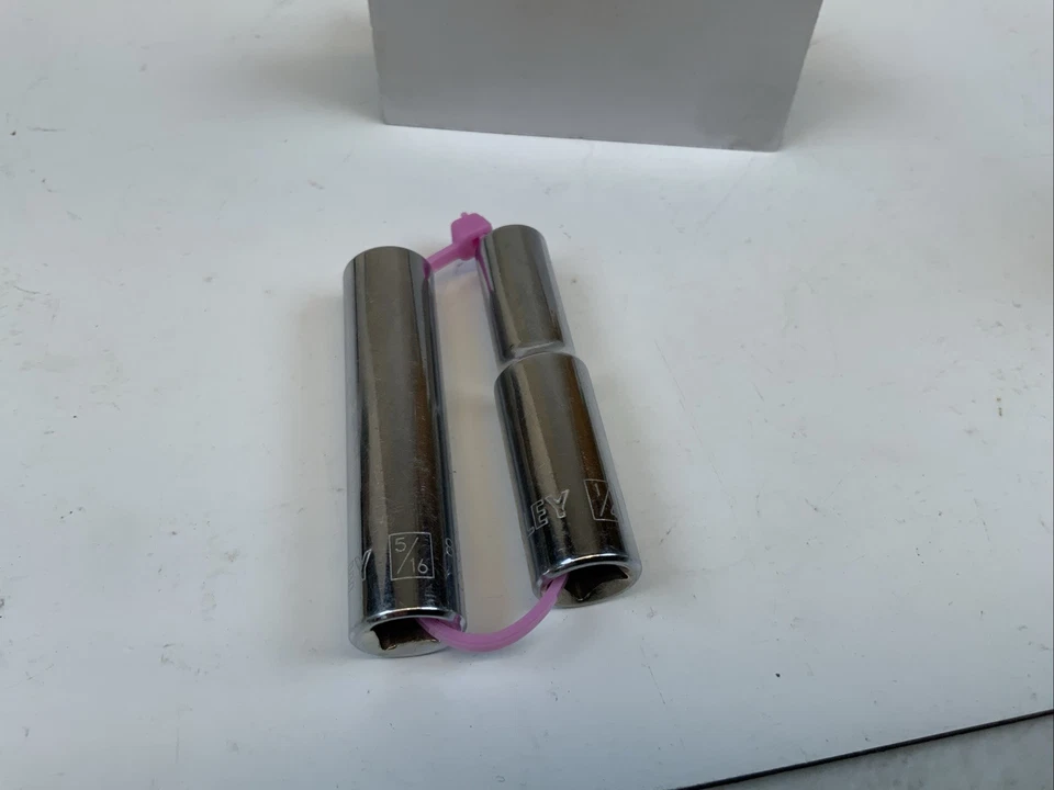 STANLEY 2pc  1/4in. & 5/16in.  1/4 drive Deep 6pt Metric Sockets - Pink - Image 2 of 4