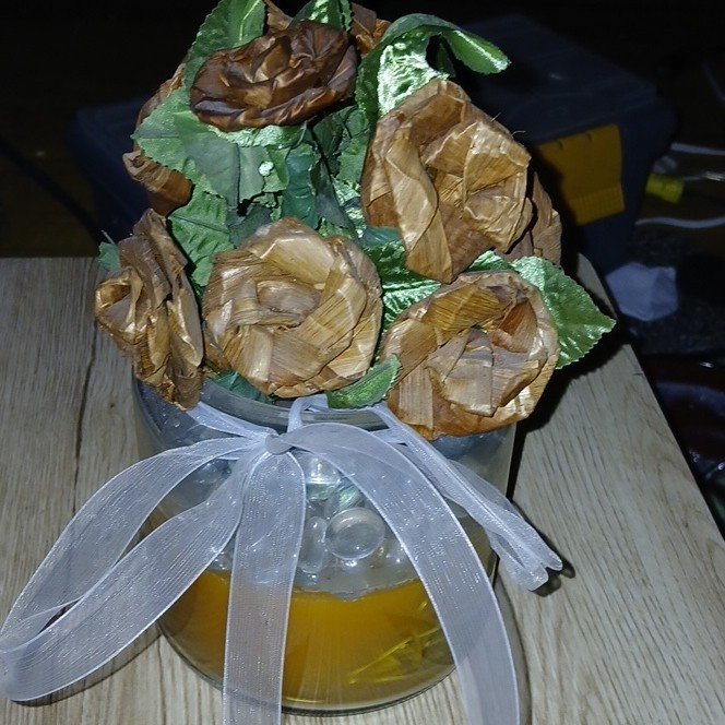 Hand Made Cedar Bark Rose Flower Arrangement & Centerpiece in Clear Glass Vase