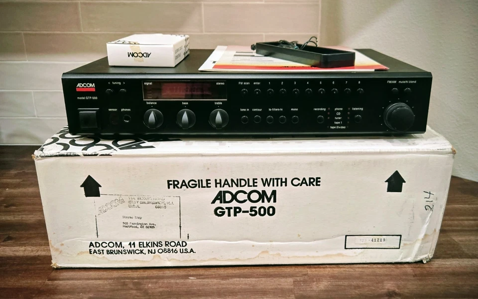 Adcom GTP 500 Pre Amplifier, Excellent Condition. All Accessories & Original Box - Image 2 of 4