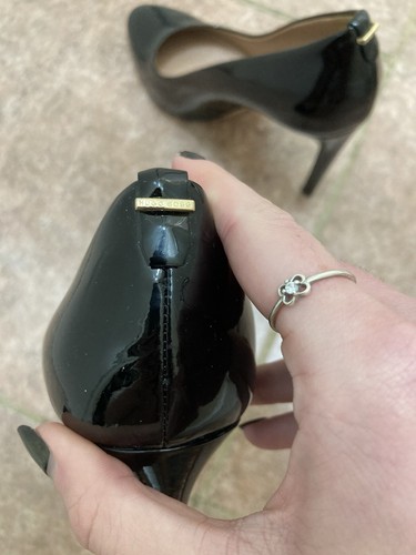 Authentic Hugo Boss Black Patent Leather Pump Heel Size 37 W 6.5 - Picture 6 of 7