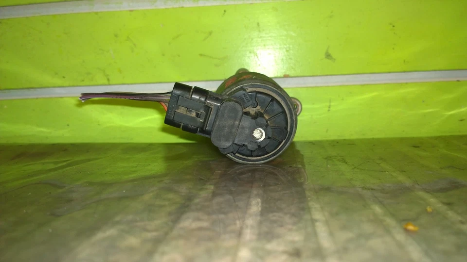 00 01 02 03 04 05 SATURNO SERIE L L300 3,0 L EN SEDÁN VÁLVULA EGR OEM 1388-16 Foto 2 de 3