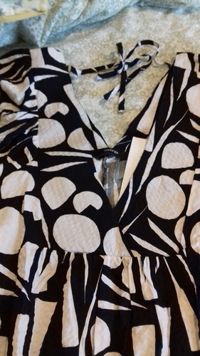 GEORGE VISCOSE BLACK/CREAM V NECK TOP SHORT SLEEVE UK 8 BNWT - Picture 7 of 9
