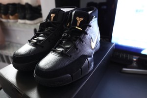 kobe 1 gold