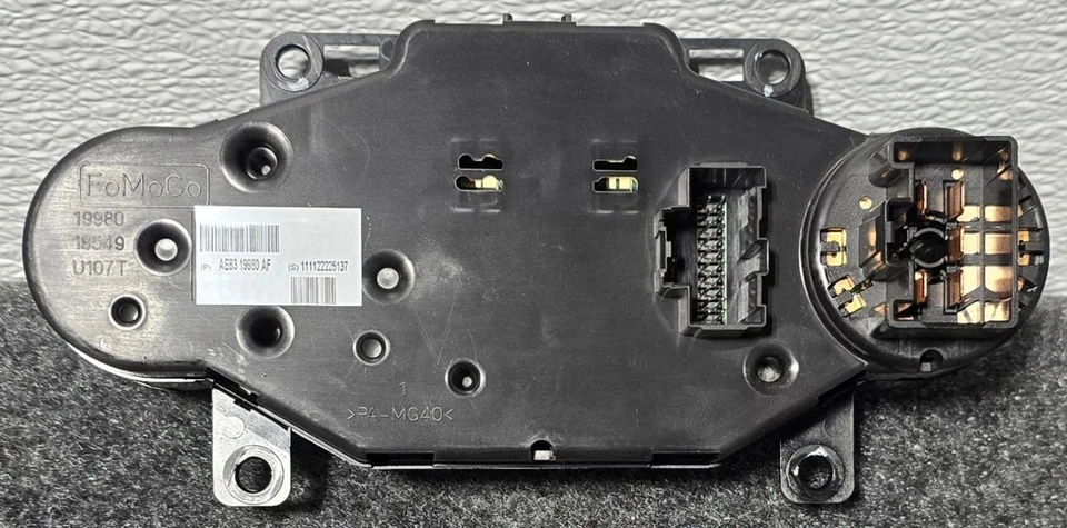 Controlador de calor/a FORD FIESTA con CA 11 12 13 Foto 2 de 4