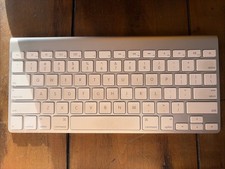 Apple A1314 MC184LL/A Bluetooth Wireless Magic Keyboard Tested, Works Perfect  