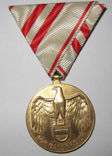 AUSTRIA / AUSTRIAN WW1 COMMEMORATIVE WAR MEDAL 1914 - 1918 BY GRIENAUER