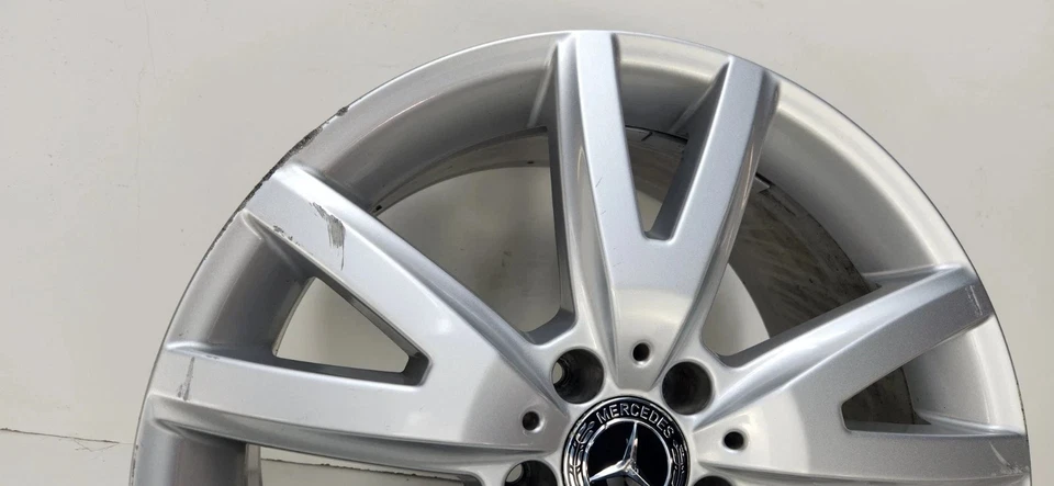 Llanta Mercedes Benz CLS550 AMG 2012-2018 18x8,5 delantera 5 radios dobles con tapa OEM Foto 3 de 4