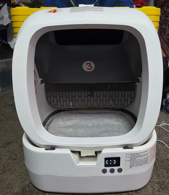 Self-cleaning Cat Litter Box Model CAST-LB500C KittenMew APP Wi-fi White