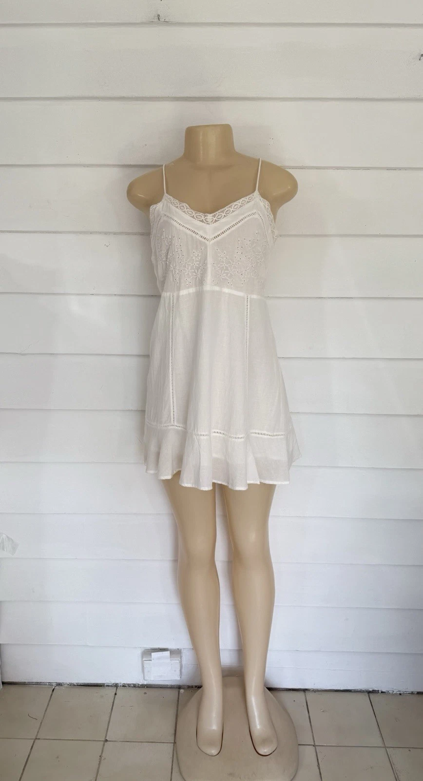 OFF WHITE Mini Abito ZARA Donna Bianco Misto Lino Ricamato Vita 30" PICCOLO 637 Nuovo