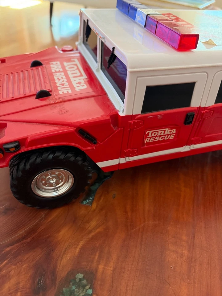 2000 Tonka Hummer Fire Rescue Truck Lights Sounds Winch Toy Hasbro - Image 4 of 4