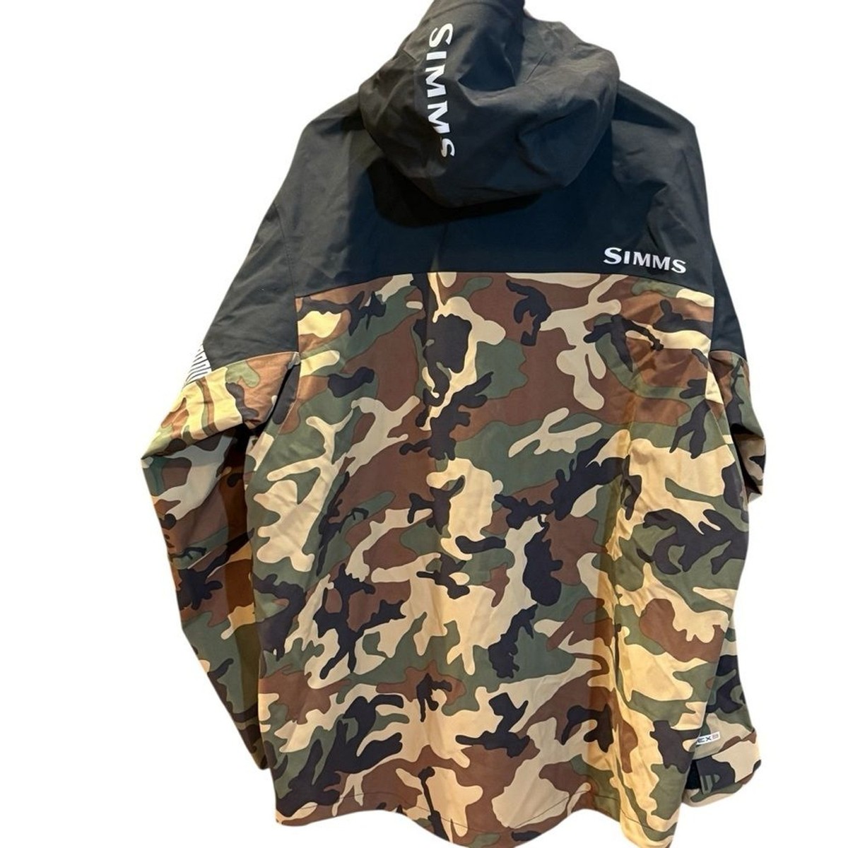 Simms CX Woodland Camo Fishing Waterproof Jacket XXL MSRP $499