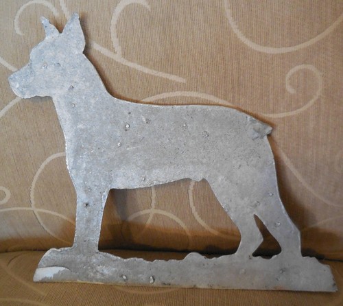 Light Metal Dog - Doberman? Boxer? Great Dane? - Picture 2 of 3