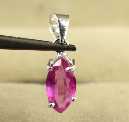 Pendentif Argent 925 Avec Saphir Padparadscha Naturel 35 Carats - Certifié AGL - Neuf Sans Emballage