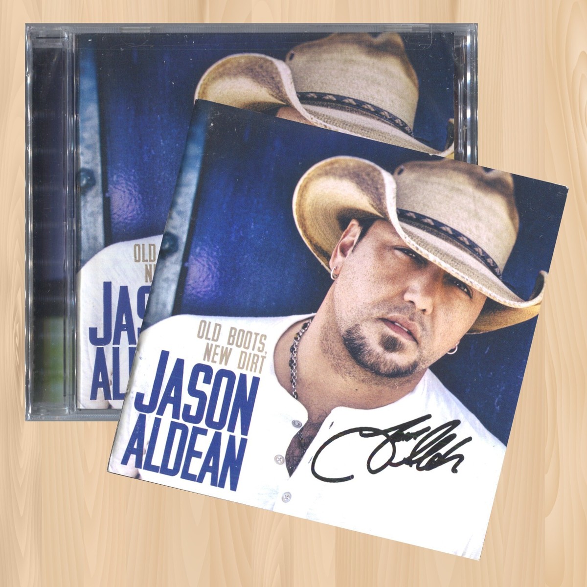 AUTOGRAPHED--- JASON ALDEAN Old Boots New Dirt SIGNATURE CD Burnin