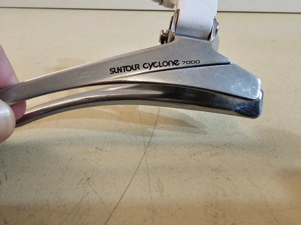 Desviador de bicicleta de carretera delantero Suntour Cyclone 7000 de colección... bicicleta doble de 28,6 mm Foto 2 de 4