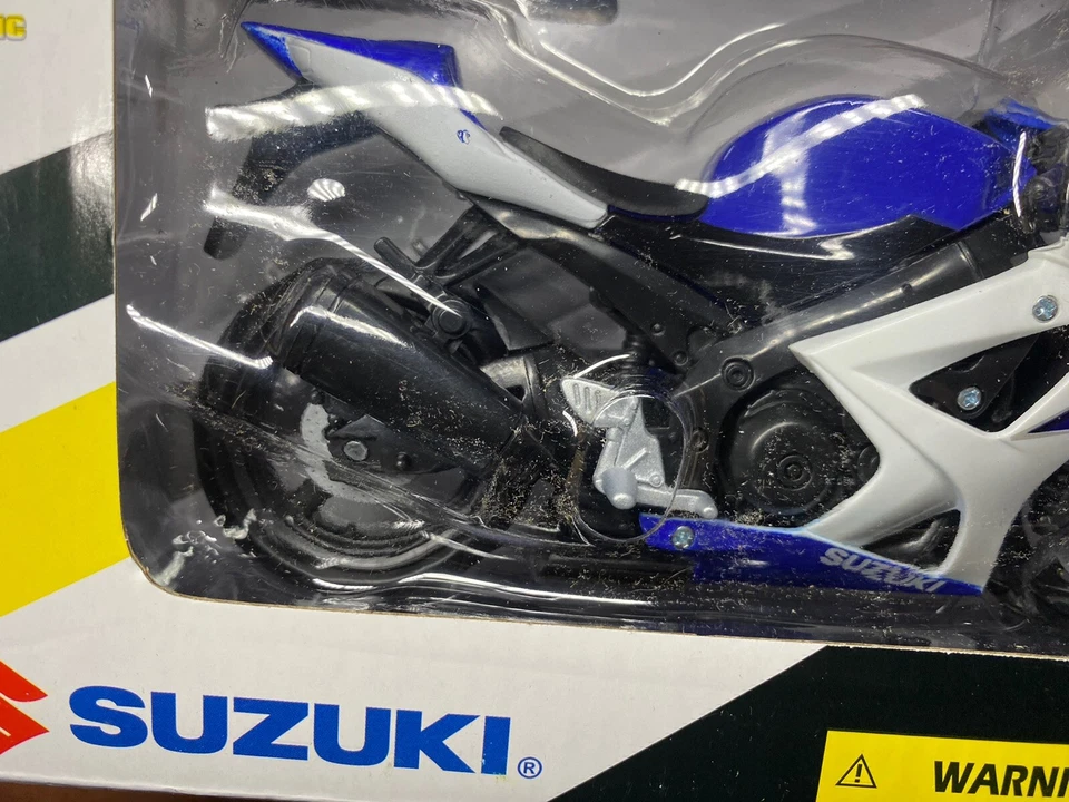 NewRay 1:12 Die Cast Suzuki GSX-R1000 motocicleta 2008 bicicleta deportiva diecast Foto 4 de 4