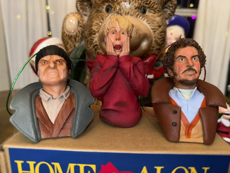 Hand-Painted 3D Resin Printed Home Alone Christmas Ornament Set - Image 2 of 4