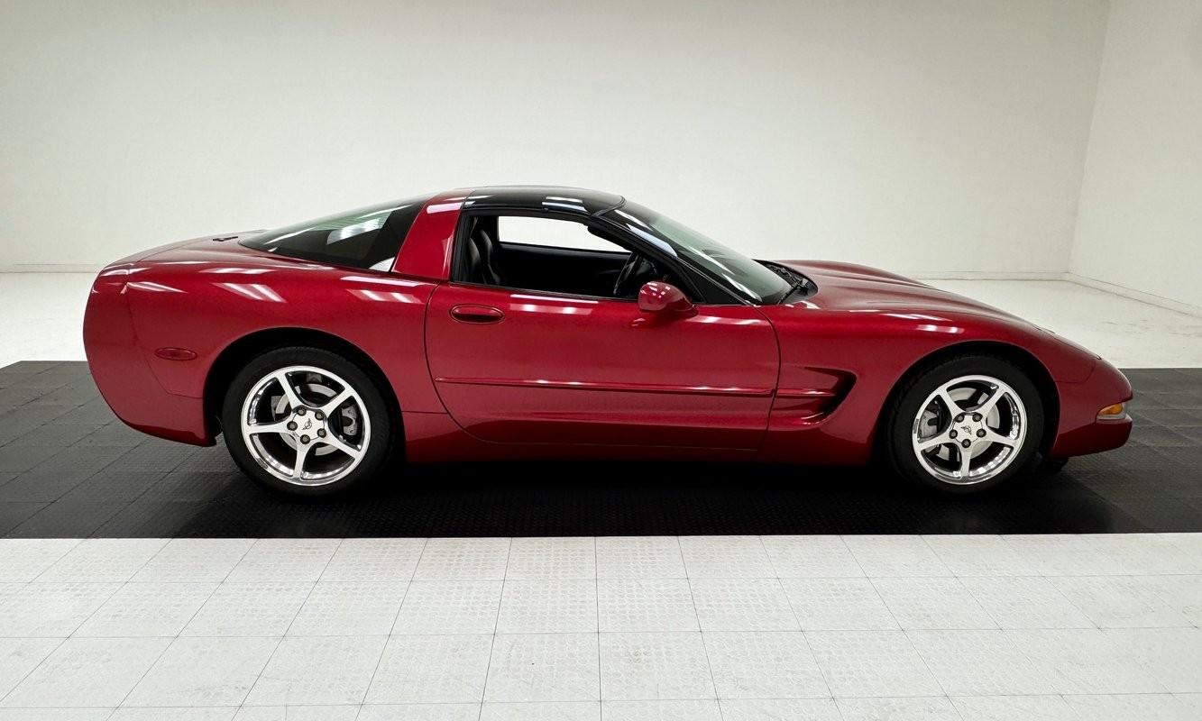 2002 Magnetic Red Tint Coat Metallic Chevrolet Corvette   | C5 Corvette Photo 9