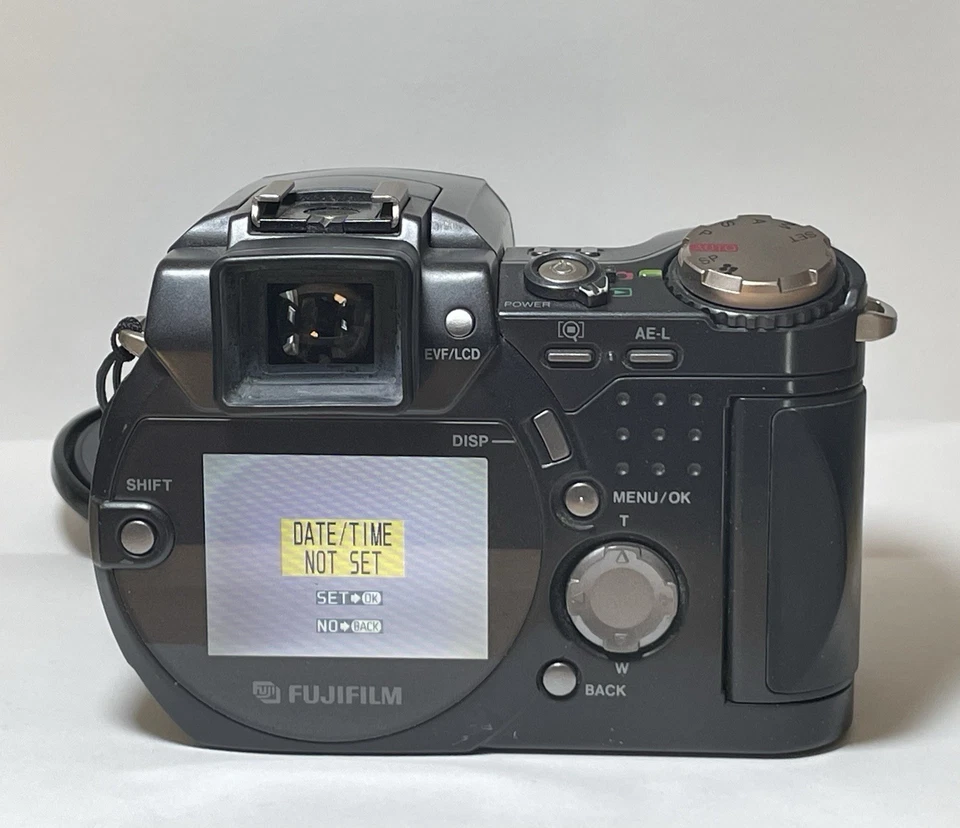 ¡ENVÍO GRATIS! Fujifilm FinePix 6900 Zoom 3.3MP Super CCD, Digital, PROBADO Y FUNCIONA Foto 3 de 4