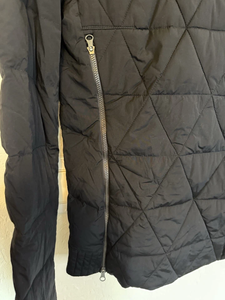 Pullover acolchado Lululemon para mujer talla 6 negro manga larga pluma de ganso Foto 4 de 4