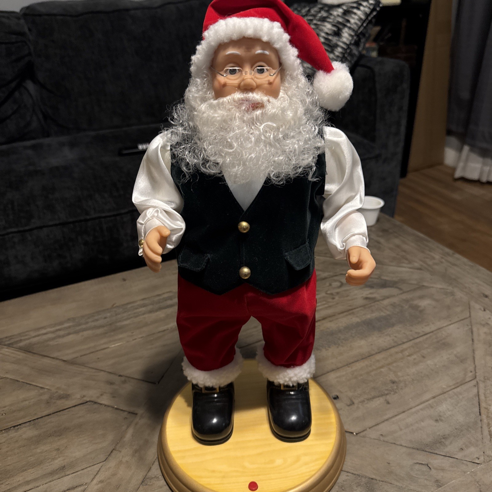 Vintage Gemmy Hip Swinging Santa Animated Singing Santa Claus is Coming to Town