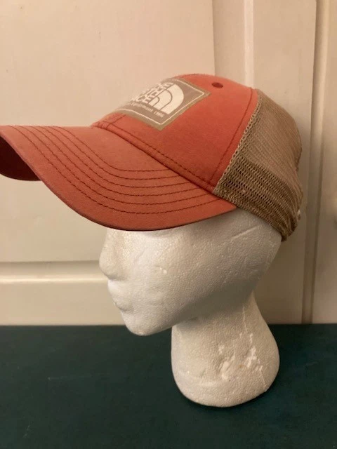 Gorra North Face SnapBack Desteñida Roja a Rosa - Malla Camionero Parche Aire Libre Senderismo Foto 2 de 4