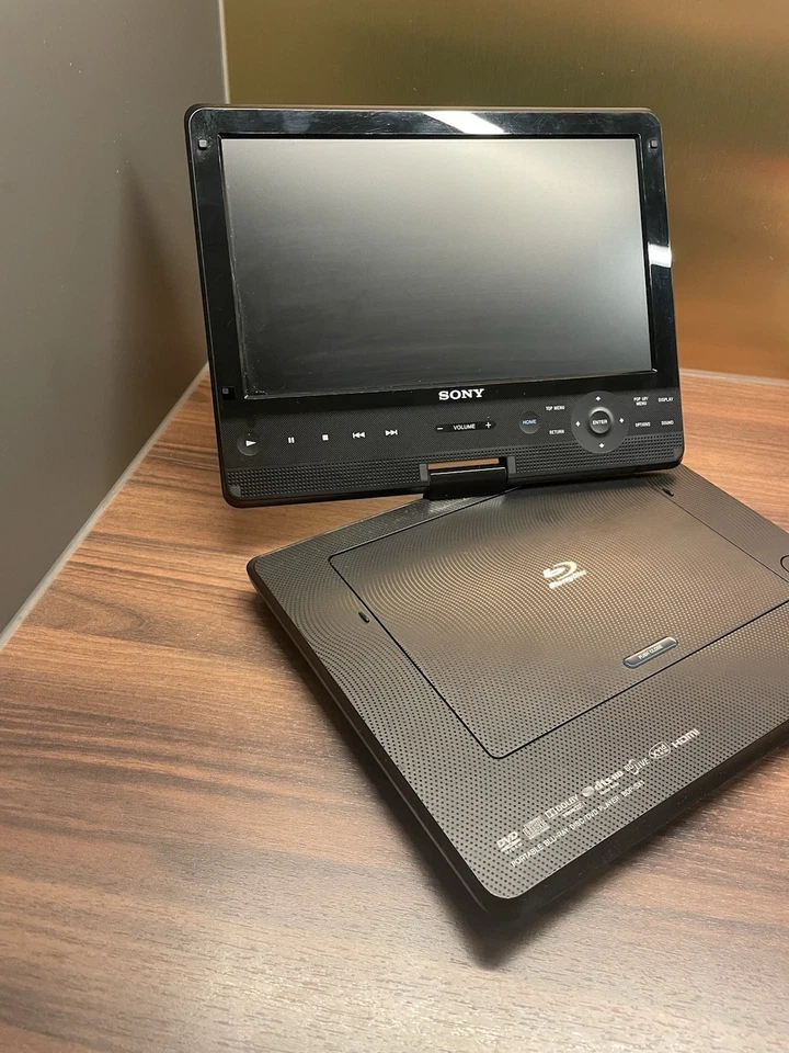 Sony BDP-SX1 – tragbarer Blu-ray-Player mit Breitbild-Display wie Neu - Bild 3 von 4