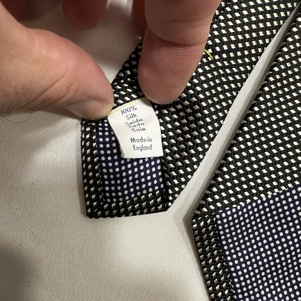"Corbata Eton 100 % seda patrón diamante blanco y negro hecha en Inglaterra 56"" x 3 1/8""" Foto 3 de 4