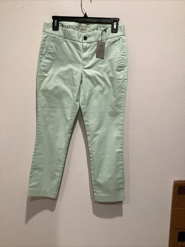 Women’s J.Crew NWT Light Green Capri Petite Size 4 Frankie Stretch Pants