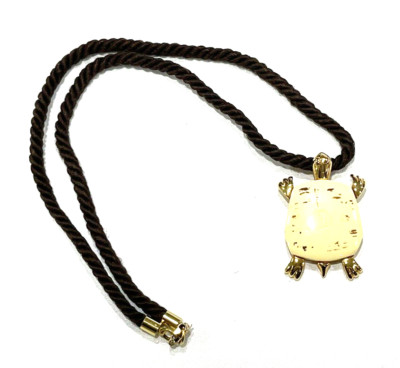 EISENBERG TURTLE NECKLACE CREAM STATEMENT VINTAGE PIECE SIGNED