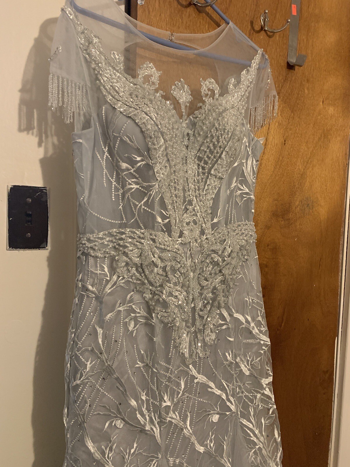 Picture 1 of 6