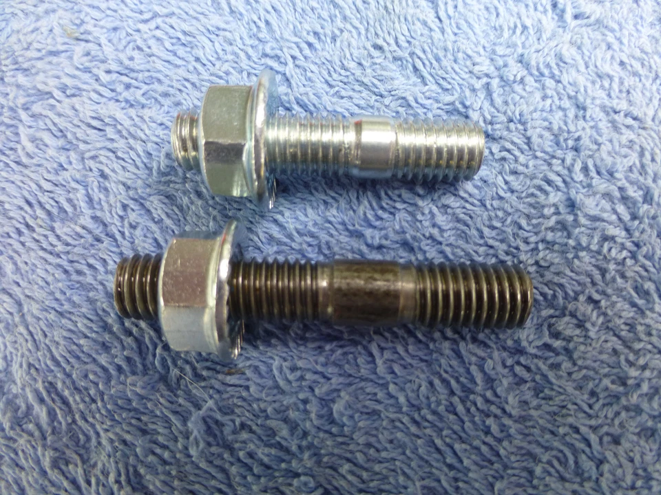 Land Rover TD5 Exhaust Manifold Gasket+Extended Studs+Nuts-Defender-Discovery 2 - Image 2 of 4