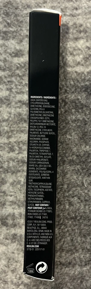 Corrector de relleno + desenfoque Revlon Youth Fx 4, 01 Fair, CLAIR 0,11 onzas líquidas Foto 4 de 4
