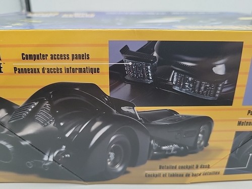 AMT Batman Batmobile Model Kit & Resin Batman Figure New 1/25 Conents Sealed - Picture 6 of 14