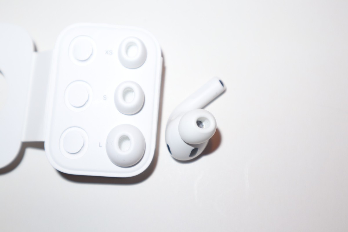 AirPods pro 第2世代 左耳 Lightning A2699 AirPods Pro (2nd Gen) Left Ear Replacement (A2699) | Recell