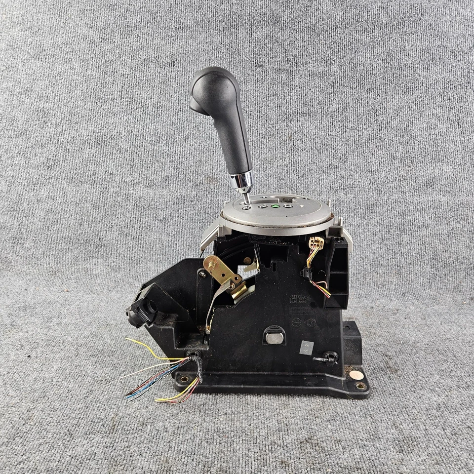 Palanca de cambios selectora de marchas de piso automática Mitsubishi Endeavor 2004-2011 probada Foto 2 de 4