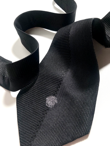 GIANNI VERSACE VINTAGE '90s MEDUSA CONTRAST WEAVING TIE JACQUARD ITALY BLACK - Picture 1 of 13