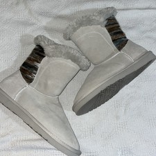 Lamo Womens Casual Slippers Size 9 M Beige Leather Faux Fur Lined Comfort