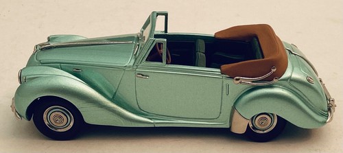 Lansdowne Models 1949 Lagonda2.6 Litre Drop Head Coupe. Pale Green Metallic - Picture 9 of 9