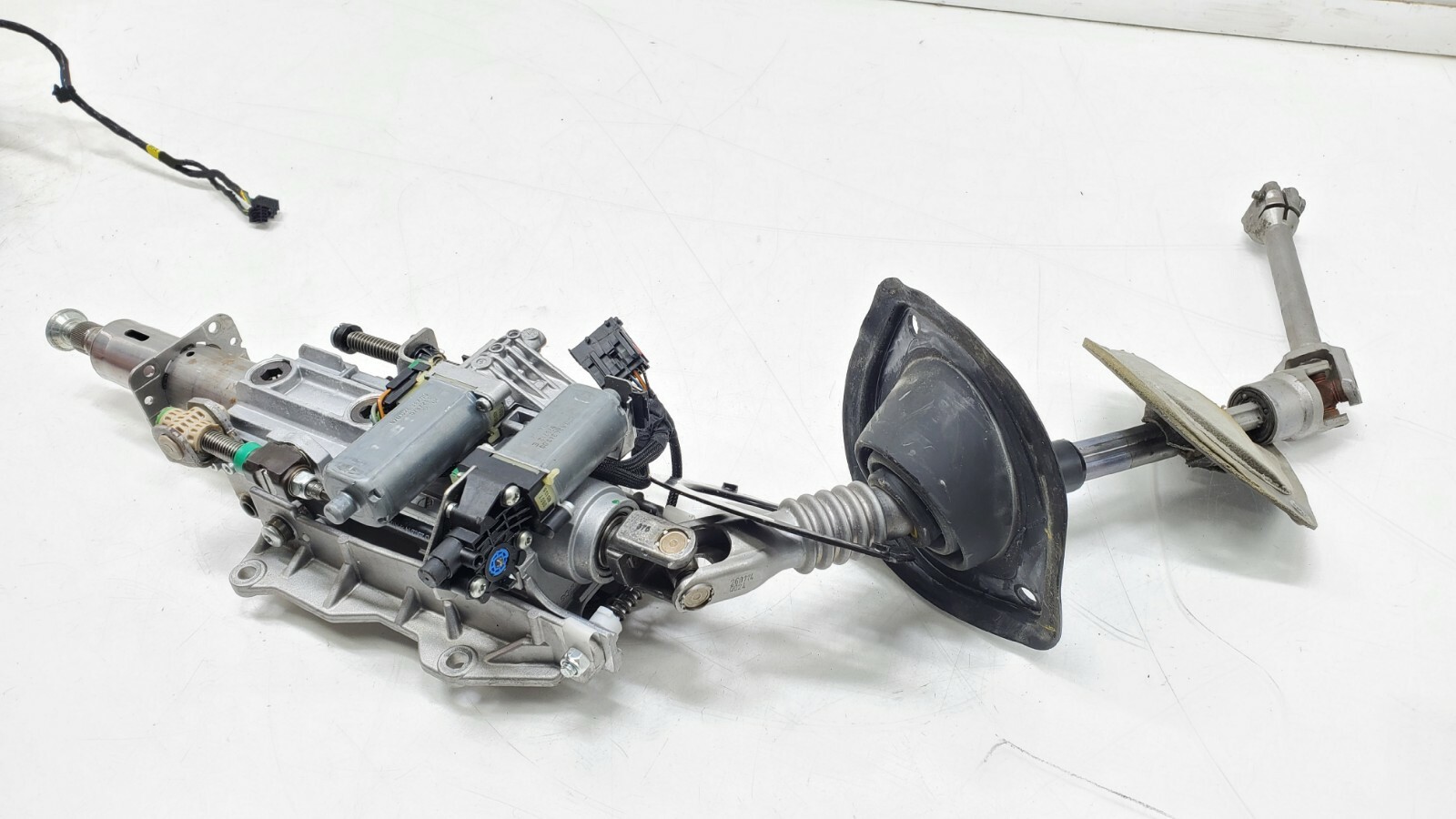 2014-2020 MASERATI GHIBLI SQ4 STEERING COLUMN W/ SHAFT OEM.