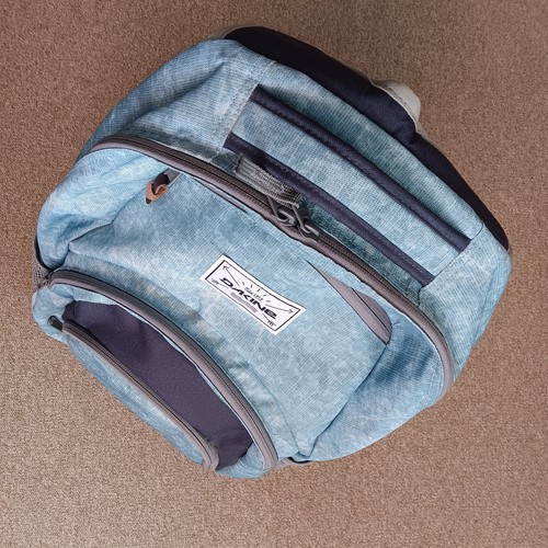 Dakine Rucksack CAMPUS blau 33 Liter Füllvermögen (etwas älteres Modell) + Bonus - Bild 5 von 13