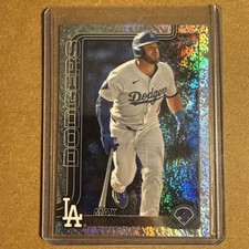 2025 Topps Montgomery Foil #378 Max Muncy Los Angeles Dodgers