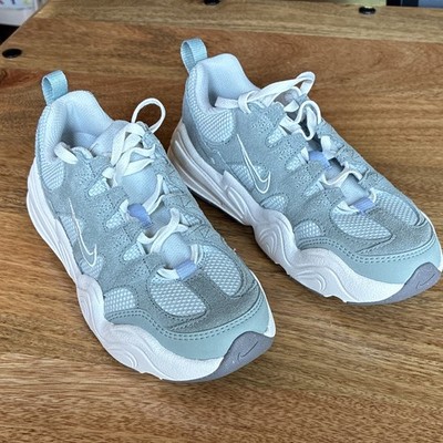 Nike Tech Hera DR9761-001 Gray/White Low Top Lace-Up Athletic Sneakers