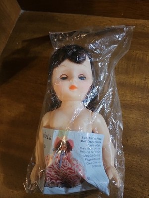 Vintage 2002 Fiber Craft 8'' Pillow Doll 3119-03 Brown Hair Free Crochet Pattern 