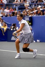 Tennis player Monica Seles of Yugoslavia hits a return at the wome- Old Photo 2
